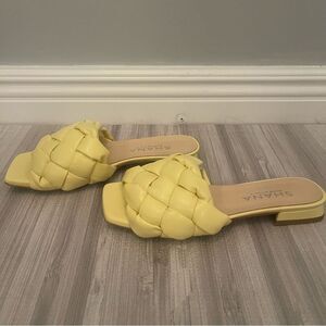 Shana braided made in Italy flat sandals